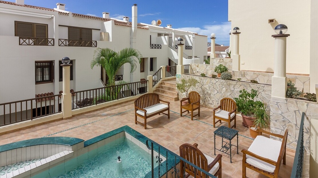 Klayman Olivina Aparthotel